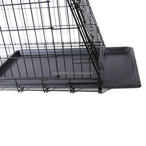 Cande per cani moderne e durevoli all'ingrosso con scatola di vassoio di plastica per imballaggio in gabbia di metallo nero inclinato per un comodo trasportino da viaggio - Product Image 5