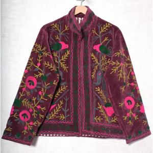 Chaqueta de Terciopelo Ecológica Acolchada y Bordada a Mano, con Cuello Alto, Manga Larga, Estampado Floral, Estilo Boho para Mujer - Product Image 2