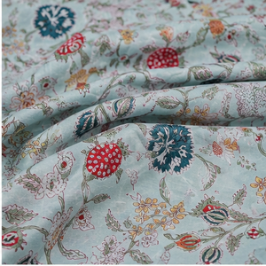 Tela de Algodón Ligera con Estampado Artesanal Indio al por Mayor |   Tela Estampada con Motivos Florales y Botánicos para Vestidos, Decoración del Hogar, Niñas/Niños - Product Image 2