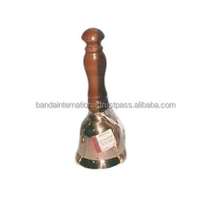 Cloche décorative de table en laiton et bois avec finition dorée pour la décoration intérieure pour la décoration de bureau et pour prier - Product Image 1