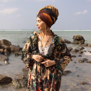 Robe de soirée moderne Tie Dye Summer Resort Wear Robe de soirée à la main Boho Beach Kaftan Kimono Robe Deep V Neck Bandeau Hot Trendy - Product Image 3