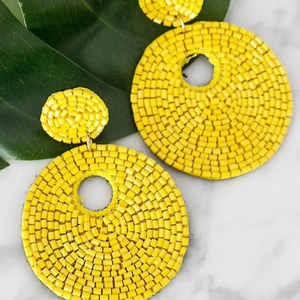 Boucles d'oreilles perlées personnalisées tendance pour fêtes à thème – Style goutte d'eau – Meilleures ventes - Product Image 1