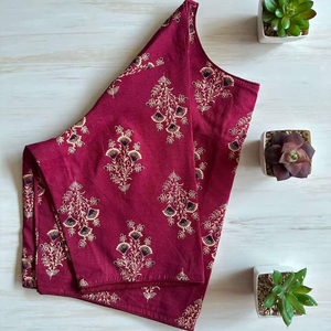Blusa de algodón Ajrakh de diseño, hecha a mano, cómoda, lista para usar y cosida. - Product Image 1