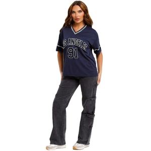 Vente en gros Vêtements de ville pour femmes de Los Angeles Haut de sport en jersey Chemise surdimensionnée à col en V Tenue décontractée pour le jour du match Hauts pour femmes - Product Image 2