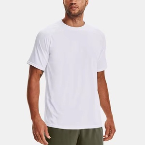 T-shirt de sport en polyester personnalisé avec logo pour homme, séchage rapide, respirant, anti-humidité, pour entraînement et gym - Product Image 6