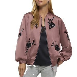 Vestes d'aviateur d'université pour femmes à impact élevé Qualité supérieure Meilleur prix Bon fabricant Fabricant de marque privée pour veste en satin - Product Image 5