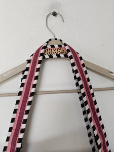 Sac à bandoulière matelassé pour ordinateur portable Shree Balajee Garments, motif tigre à rayures noires, avec volants mignons, modèle T-1 - Product Image 5