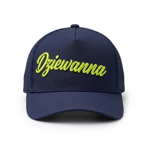 Casquette de golf personnalisée haute performance 5 panneaux perforée au laser visière incurvée broderie 3D fabricant OEM marque privée voyage extérieur - Product Image 1