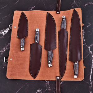 Ensemble de couteaux de chef en acier inoxydable Nordic Forge, 5 pièces, manches en bois Pakka, lames aiguisées ambidextres, ensemble de couteaux de cuisine faits à la main - Product Image 6