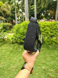 Bolso de Hombro con Cuentas Palm Escape, Bolso Artesanal para Vacaciones Tropicales, Artovia Exports - Product Image 3