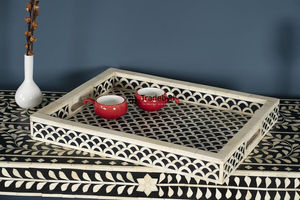Elegante Bandeja con Incrustaciones de Hueso, Decoración de Mesa de Comedor Hecha a Mano de Lujo por Tradebyd - Product Image 2