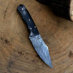 Cuchillo Utilitario de Acero de Damasco para Exteriores con Mango de Acero de Damasco Pulido y Hoja con Patrón Detallado para Colección de Viaje OEM - Product Image 3