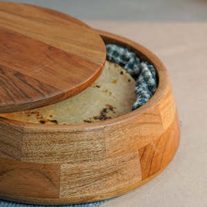 Boîte de rangement vintage en bois pour pain et pâtons – Boîte à roti et naan en bois naturel avec couvercle - Product Image 3