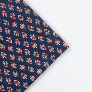 Tissu en coton biologique imprimé à la main Ajrakh, léger, textile indien tissé pour costumes de filles, chemises de garçons, rideaux, oreillers - Product Image 6