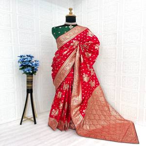 Sari de Seda Dola Premium VASTRA COTTAGE con Tejido Tradicional Banarasi y Teñido a Mano - Product Image 5