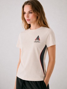 เสื้อยืดแฟชั่นผู้หญิง เนื้อผ้านุ่ม ระบายอากาศได้ดี สวมใส่สบาย ดูมีสไตล์ เหมาะสำหรับทุกโอกาส เสื้อยืดผู้หญิงคุณภาพดีที่สุด - Product Image 6
