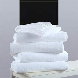 Juego de Toallas de Baño Personalizadas con Logotipo, 100% Algodón Tejido, Ecológicas, Blancas, 500-600 Gsm, Secado Rápido, Gruesas y Cómodas - Product Image 6