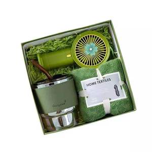 Souvenirs de mariage estivaux promotionnels : Ensemble cadeau mini éventail et parapluie personnalisé avec logo d'entreprise pour invités, idéal pour les anniversaires et fêtes. - Product Image 4