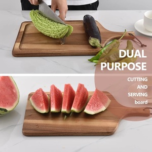 Planche à découper en bois d'acacia, épaisse, durable, compatible couteaux, avec rainure profonde pour le jus, poignée et sangle de suspension, idéale pour la cuisine - Product Image 3
