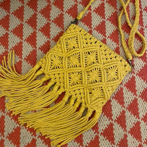 Bolso de Mano de Macramé con Flecos y Diseño de Nudos, Bolso de Hombro Cruzado de Seda para la Noche, para Pascua y San Valentín - Product Image 1