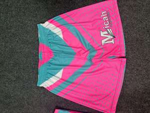 Uniformes de Baloncesto Sublimados Personalizados, Conjunto de Camiseta y Pantalones Cortos para Equipos Profesionales, Ropa Deportiva Transpirable de Alto Rendimiento - Product Image 3