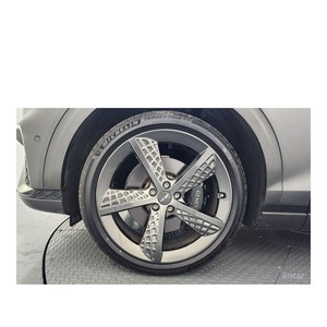Genesis GV70 2.5T 2024, Gasolina, Tracción en las Cuatro Ruedas, 30,496 km, Volante a la Izquierda, Caja de Cambios Automática, Asientos de Cuero, Cámara Trasera - Product Image 4