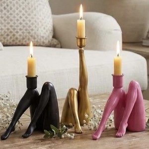 Candelabro de Lujo Vintage con Forma de Piernas de Mujer en Oro, Portavelas Creativo de Resina, Pieza Decorativa Única y Ecléctica para el Hogar - Product Image 6