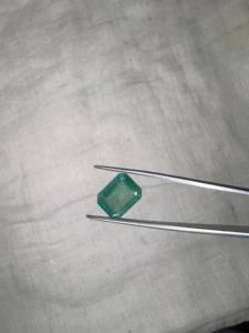 Émeraude naturelle zambienne de 3,22 carats, taille octogonale, pierre précieuse verte lâche, émeraude de qualité supérieure pour la joaillerie fine, fournisseur en gros - Product Image 3