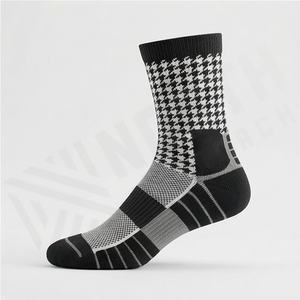 High Quality Badminton <b>Socks</b> Cushioned Sports <b>Running</b> <b>Socks</b> Men <b>Women</b> Customized Color Breathable Athletic Performance Gym Gear - Product Image 3
