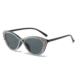 2025 New Arrival High Quality Wholesale Luxury Trendy Fashion Bling Rhinestone Cat Eye Diamond Shade <b>Sunglasses</b> for Women - Product Image 2
