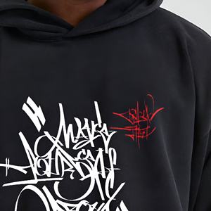 Sudadera con Capucha de Arte Abstracto Urbano con Graffiti, Estilo Oversize, Letras Audaces, Expresión Creativa, Prenda de Moda - Product Image 3