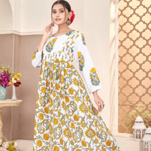 ชุดคุर्ตาพิมพ์ลายคอกลมสีขาวสำหรับผู้หญิง ยี่ห้อเมจิก จำหน่ายจำนวนมาก เป็นมิตรกับสิ่งแวดล้อม สไตล์ชาติพันธุ์ - Product Image 1