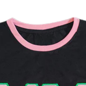Camiseta AKA Black Ringer con Ribete Rosa y Letras Griegas Bordadas, Camiseta Casual para Mujer en Color Negro y Rosa - Product Image 4