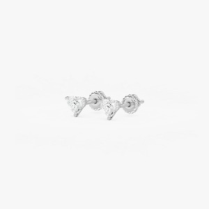 Pendientes de Oro Blanco de 14K con Baño de Rodio, Certificados por IGI, con Diamante Cultivado en Laboratorio en Forma de Corazón, Clásicos de Tres Puntas, con Cierre Roscado Tipo Martini - Product Image 2