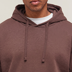 Tissu spacieux, coutures robustes et construction pratique, idéal pour les sweats à capuche surdimensionnés pour hommes, tendance et de qualité supérieure. - Product Image 6