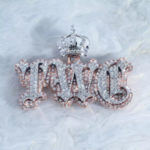 จี้เพชรโมอิสซาไนต์ทรงกลม VVS1 แบบ Iced Out สลักชื่อได้ จี้ตัวอักษรแบบกำหนดเอง สไตล์ฮิปฮอป ของขวัญคริสต์มาส เครื่องประดับ - Product Image 2