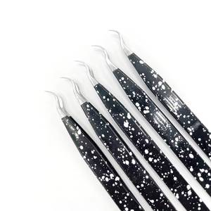 Pinzas de Precisión para Pestañas de Acero Inoxidable con Diseño de Puntos Negros y Punta Suave para Aplicación de Extensiones de Pestañas - Product Image 3