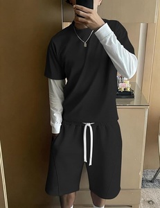 T-shirt décontracté à manches longues pour homme, coupe classique, noir, 100% polyester, col rond, jersey uni, sportif, séchage rapide et respirant - Product Image 4