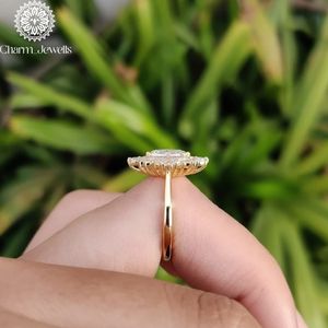 Bague de fiançailles Charm Jewells en moissanite taille coussin certifiée IGI, plaquée or 18 carats, sertie à griffes, alliance classique pour femme 3 - Product Image 4