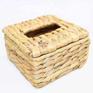 Caja de Almacenamiento Artesanal de Jacinto de Agua y Seagrass Natural de Vietnam, Modelo SD4136A-1NA de Artex Dong Thap - Product Image 1