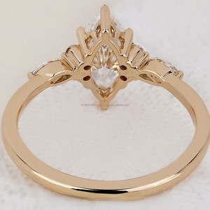 Bague de fiançailles en argent sterling plaqué or avec moissanite VVS, bague de mariage classique, diamant taille marquise certifié GRA IGI, style Channel - Product Image 2