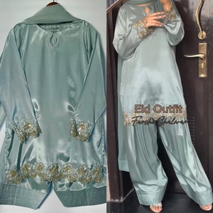 Farshi Shalwar, Vestido de Novia Tradicional Pakistaní Bordado a Mano, Moda Étnica Cultural para Mujer, Salwar Kameez de Seda Crepé de Secado Rápido - Product Image 1