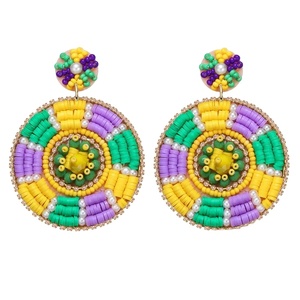 Boucles d'oreilles pendantes brodées à la main en perles de rocaille de luxe Mardi Gras pour femmes et filles - Product Image 6