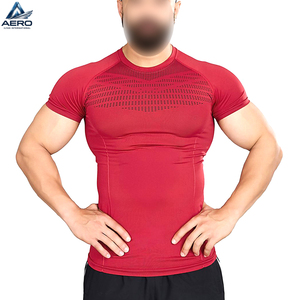 T-shirt sportif confortable pour homme, nouveau modèle, rouge, manches courtes, séchage rapide, coupe ajustée, col rond, tricoté en polyester, pour la gym et le fitness - Product Image 4