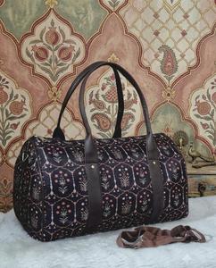 Ensemble de sacs à bandoulière plissés pour femme, sac à main, sac fourre-tout à fermeture éclair, 4 pièces, en cuir PU tendance, motif géométrique, deux poignées, usage quotidien - Product Image 3