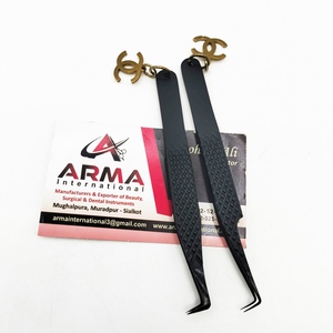 แหนบต่อขนตาปลายแหลม 90 องศา รุ่น Plasma Black Sustainable  ผ่านการทดสอบด้วยมือ พร้อมรับผลิตแบรนด์ส่วนตัว - Product Image 4