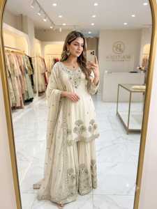 Elegante Conjunto Sharara de Satén de Seda Crema con Dupatta Bordada, Largo hasta el Suelo, para Bodas y Fiestas Tradicionales, para Mujeres de India y Pakistán - Product Image 1