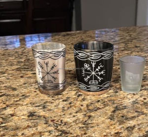 Gobelet authentique de style viking en corne de buffle, fait main, en corne naturelle - Product Image 1