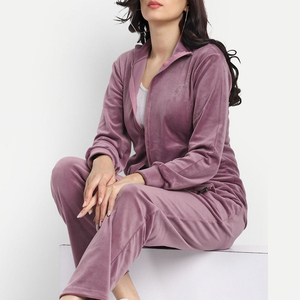 Survêtement en velours pour femme avec logo personnalisé, ensemble de jogging en velours, tenue de sport en velours - Product Image 5