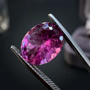 Turmalina Rosa Natural, Corte Ovalado, 3.91CT, Gema Suelta Facetada con Juego de Color/Fuego, Origen África, para Joyería y Coleccionistas, Zehra - Product Image 5